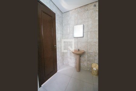 Casa à venda com 280m², 5 quartos e 1 vaga Casa à venda com 280m², 5 quartos e 1 vagaBanheiro