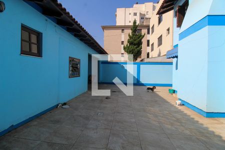 Casa à venda com 280m², 5 quartos e 1 vaga Casa à venda com 280m², 5 quartos e 1 vagaPátio