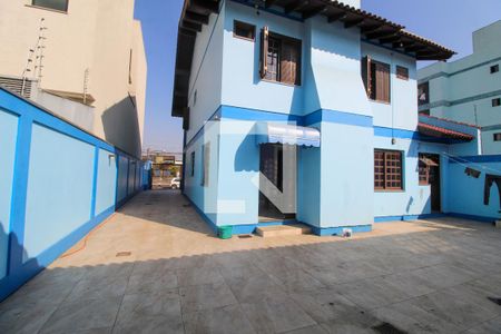 Casa à venda com 280m², 5 quartos e 1 vaga Casa à venda com 280m², 5 quartos e 1 vagaPátio Lateral