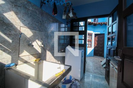 Casa à venda com 280m², 5 quartos e 1 vaga Casa à venda com 280m², 5 quartos e 1 vagaLavanderia