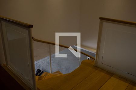 Casa à venda com 120m², 2 quartos e 1 vagaEscada