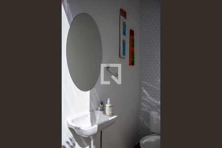 Casa à venda com 120m², 2 quartos e 1 vagaBanheiro da Área de Serviço