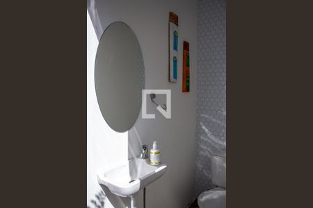 Casa à venda com 120m², 2 quartos e 1 vagaBanheiro da Área de Serviço