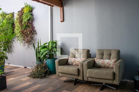 Casa à venda com 120m², 2 quartos e 1 vagaQuintal