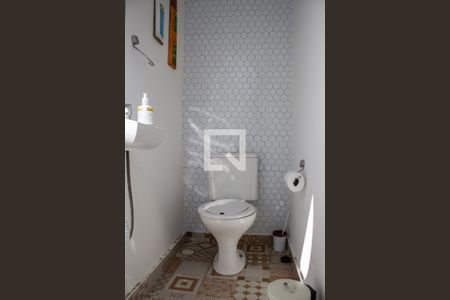 Casa à venda com 120m², 2 quartos e 1 vagaBanheiro da Área de Serviço