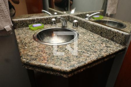 Lavabo de casa à venda com 3 quartos, 202m² em Jardim Piqueroby, São Paulo