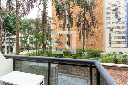 Varanda  de apartamento para alugar com 1 quarto, 42m² em Moema, São Paulo
