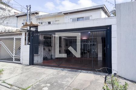Casa à venda com 195m², 3 quartos e 2 vagasFachada