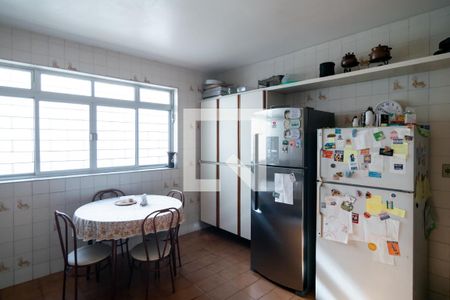 Casa à venda com 195m², 3 quartos e 2 vagasCozinha