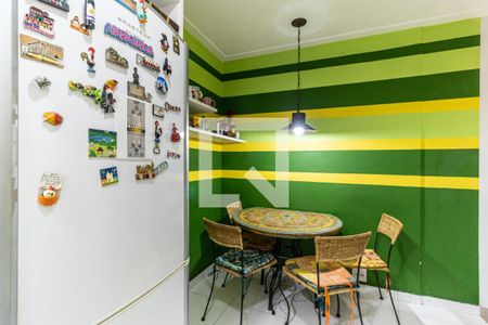 Apartamento à venda com 110m², 3 quartos e sem vagaCozinha