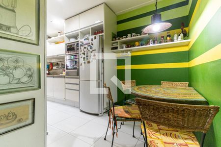 Apartamento à venda com 110m², 3 quartos e sem vagaCozinha