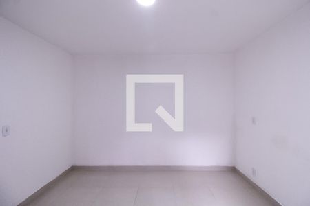 Quarto de kitnet/studio para alugar com 1 quarto, 39m² em Jardim Dona Sinha, São Paulo