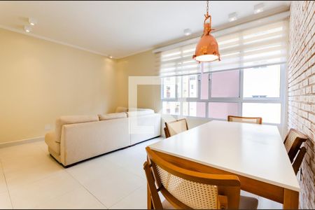 Sala de apartamento para alugar com 1 quarto, 50m² em Gonzaga, Santos