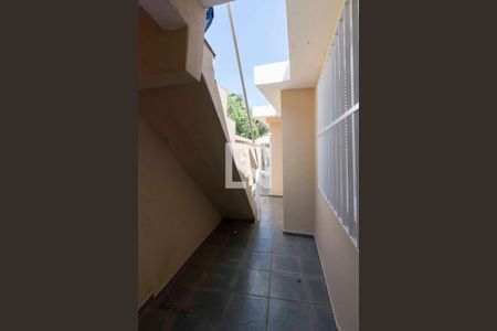 Casa para alugar com 250m², 3 quartos e 3 vagasCorredor