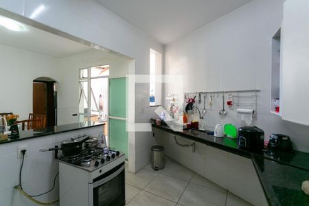 Casa para alugar com 150m², 3 quartos e 2 vagas Casa para alugar com 150m², 3 quartos e 2 vagasCozinha