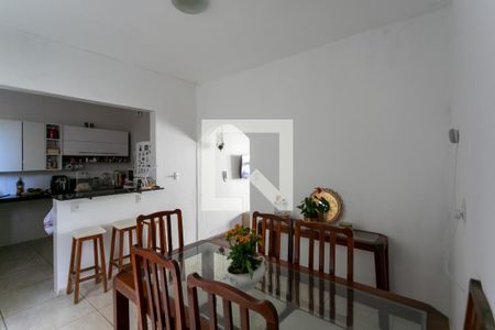 Casa para alugar com 150m², 3 quartos e 2 vagas Casa para alugar com 150m², 3 quartos e 2 vagasCopa