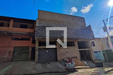 Casa para alugar com 150m², 3 quartos e 2 vagas Casa para alugar com 150m², 3 quartos e 2 vagasFachada
