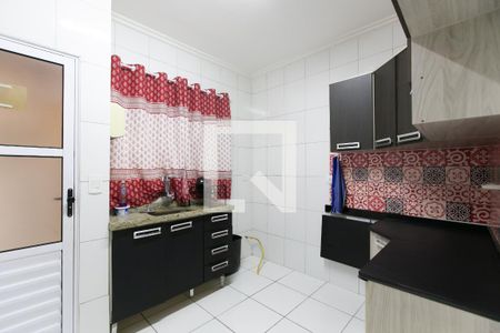 Casa de condomínio à venda com 72m², 2 quartos e 2 vagas Casa de condomínio à venda com 72m², 2 quartos e 2 vagasCozinha - Armários