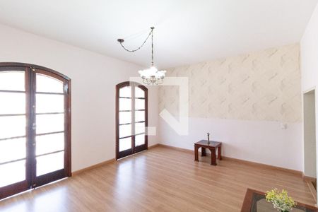 Sala de casa à venda com 2 quartos, 148m² em Veloso, Osasco