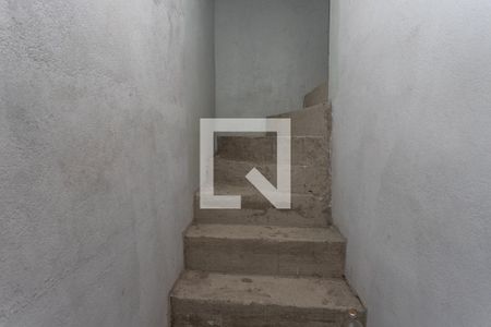 Escada de casa à venda com 2 quartos, 80m² em Piraporinha, Diadema