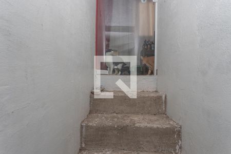 Escada entrada da sala de casa à venda com 2 quartos, 80m² em Piraporinha, Diadema
