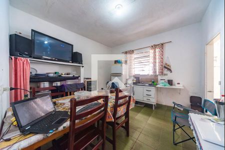 Casa à venda com 199m², 2 quartos e 4 vagasCozinha 