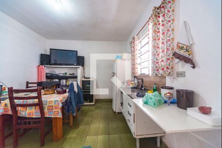 Casa à venda com 199m², 2 quartos e 4 vagasCozinha 