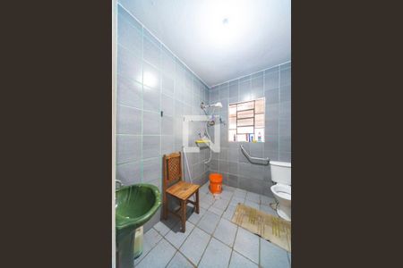 Banheiro  de casa à venda com 2 quartos, 199m² em Vila Homero Thon, Santo André
