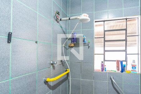 Chuveiro  de casa à venda com 2 quartos, 199m² em Vila Homero Thon, Santo André