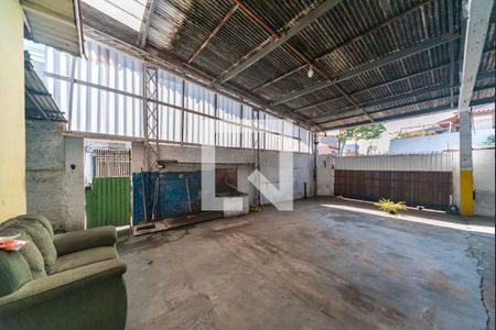 Casa à venda com 199m², 2 quartos e 4 vagasSalão 