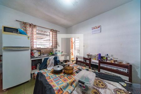 Casa à venda com 199m², 2 quartos e 4 vagasCozinha 