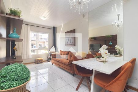 Sala de casa de condomínio à venda com 2 quartos, 65m² em Olaria, Canoas
