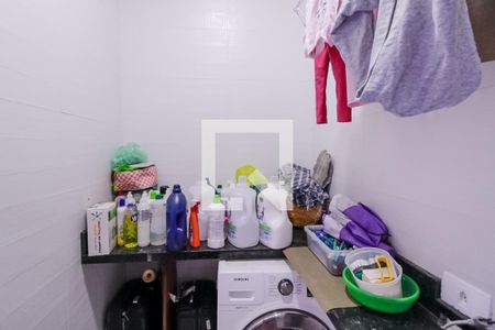 Casa à venda com 180m², 3 quartos e 2 vagas Casa à venda com 180m², 3 quartos e 2 vagasÁrea de Serviço