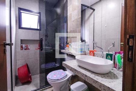 Casa à venda com 180m², 3 quartos e 2 vagas Casa à venda com 180m², 3 quartos e 2 vagasBanheiro da Suíte 3