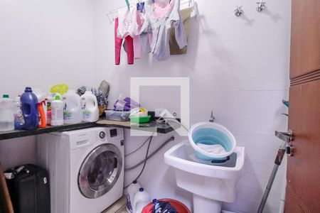 Casa à venda com 180m², 3 quartos e 2 vagas Casa à venda com 180m², 3 quartos e 2 vagasÁrea de Serviço