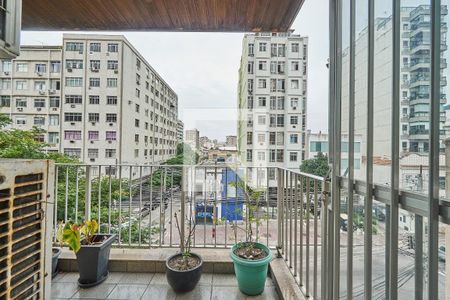 Apartamento à venda com 110m², 2 quartos e 1 vagaSala Varanda