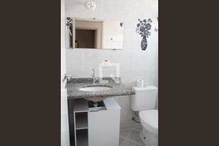 Casa de condomínio à venda com 90m², 2 quartos e 2 vagas Casa de condomínio à venda com 90m², 2 quartos e 2 vagasBanheiro 1