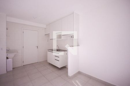 Sala/Cozinha   de apartamento à venda com 2 quartos, 36m² em Parque Fongaro, São Paulo