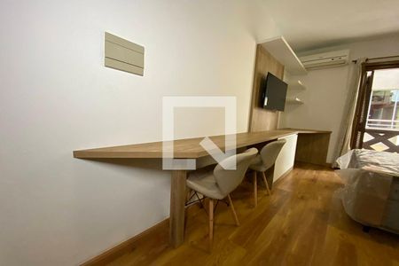 Studio para alugar com 34m², 1 quarto e sem vagaMesa