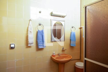 Casa à venda com 302m², 4 quartos e 2 vagasBanheiro