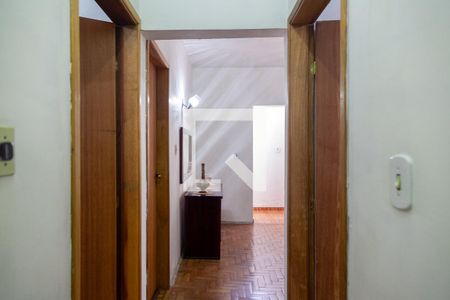 Casa à venda com 302m², 4 quartos e 2 vagasCorredor