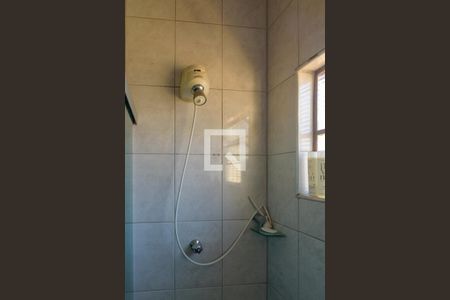 Casa à venda com 432m², 4 quartos e 4 vagas Casa à venda com 432m², 4 quartos e 4 vagasBanheiro