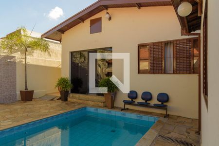 Casa à venda com 432m², 4 quartos e 4 vagas Casa à venda com 432m², 4 quartos e 4 vagasPiscina