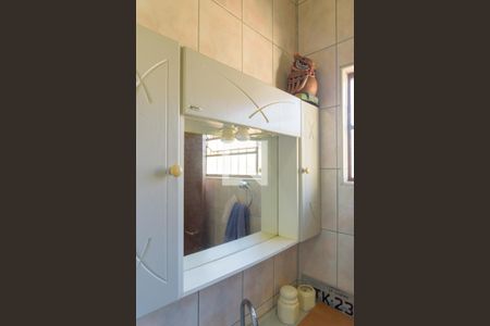 Casa à venda com 432m², 4 quartos e 4 vagas Casa à venda com 432m², 4 quartos e 4 vagasBanheiro da Suíte 2