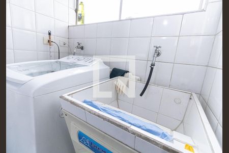 Apartamento à venda com 90m², 3 quartos e 2 vagas Apartamento à venda com 90m², 3 quartos e 2 vagasCozinha e Área de Serviço