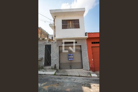 Fachada de casa para alugar com 2 quartos, 50m² em Vila Iório, São Paulo