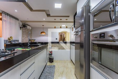 Casa para alugar com 325m², 3 quartos e 2 vagas Casa para alugar com 325m², 3 quartos e 2 vagasCozinha