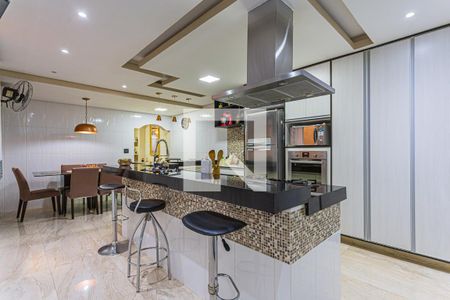 Casa para alugar com 325m², 3 quartos e 2 vagas Casa para alugar com 325m², 3 quartos e 2 vagasCozinha