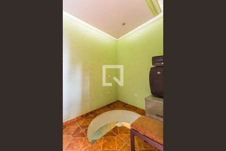 Casa para alugar com 325m², 3 quartos e 2 vagas Casa para alugar com 325m², 3 quartos e 2 vagasEscada Suite 3