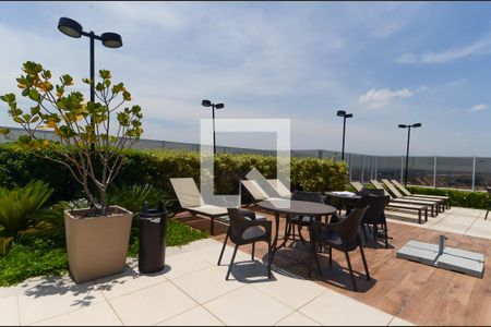 Studio para alugar com 37m², 1 quarto e 1 vaga Studio para alugar com 37m², 1 quarto e 1 vagaÁrea comum - Piscina